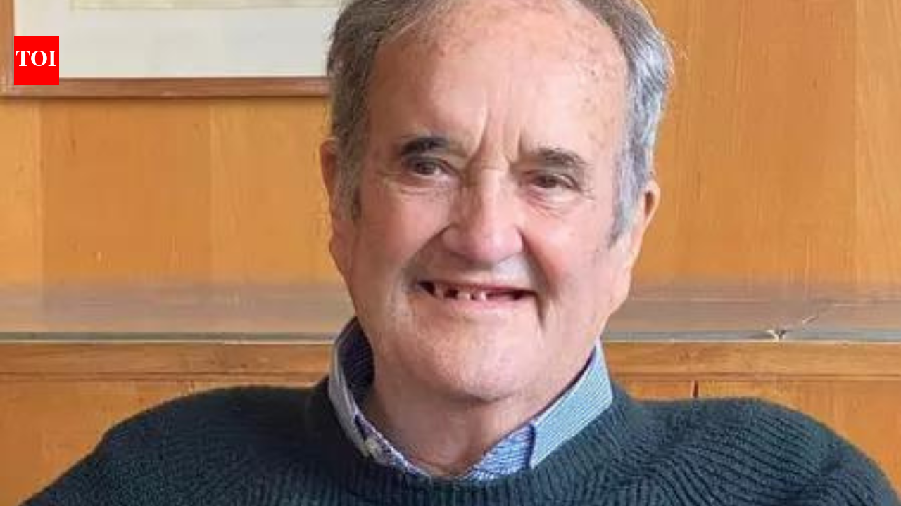 Veteran journalist and author Mark Tully passes away at 90