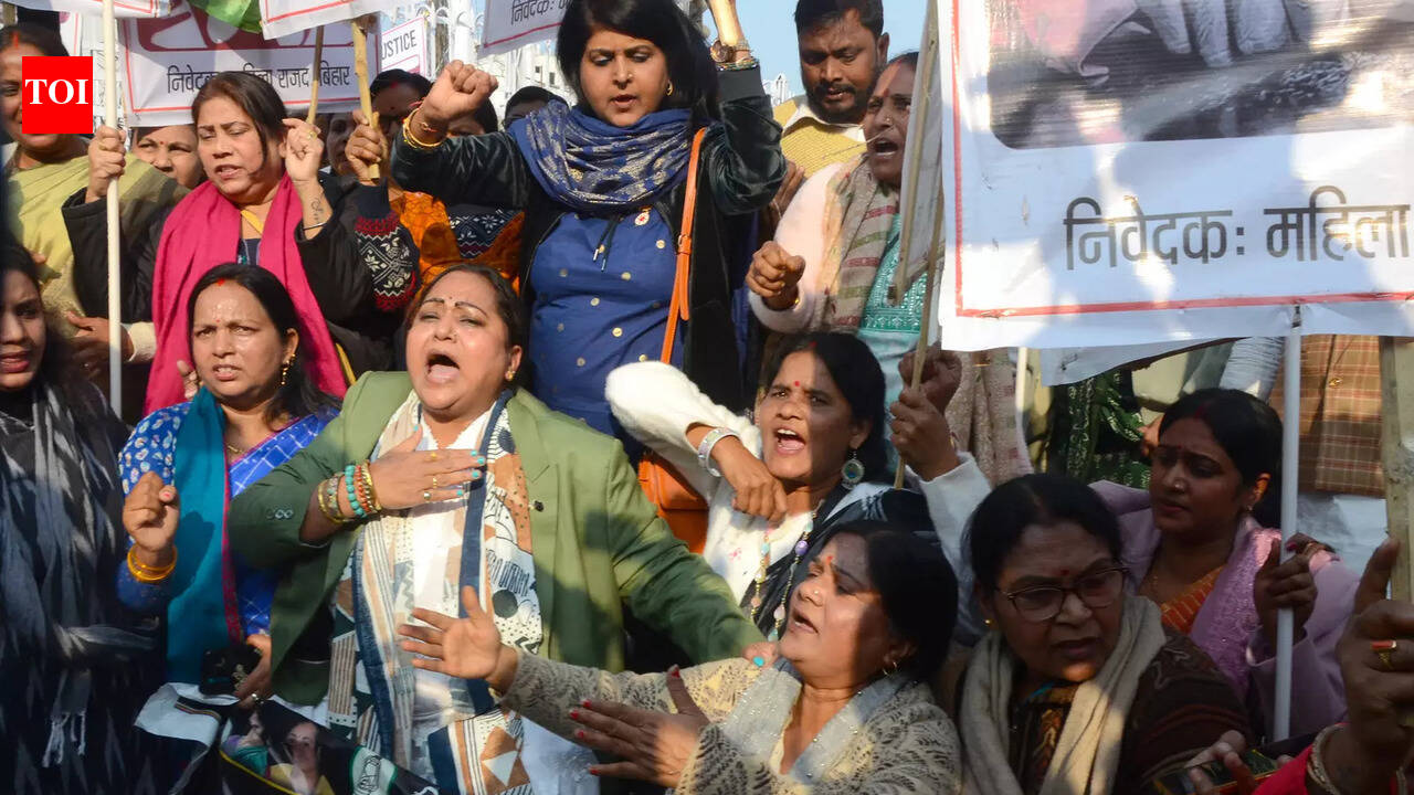 Medical aspirant’s death: Two Patna cops suspended over delayed action