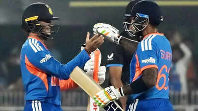 3rd T20I: India demolish New Zealand, chase down 154 in 10 overs to pocket series