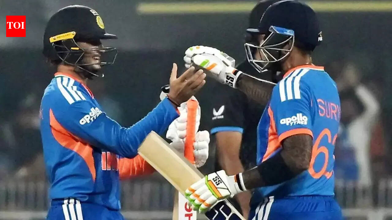 3rd T20I: India demolish New Zealand, chase down 154 in 10 overs to pocket series