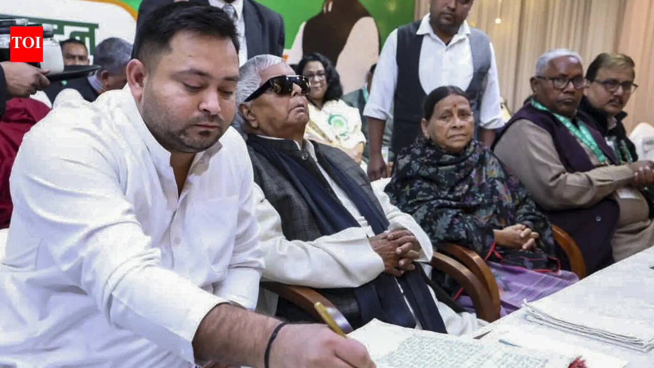Lalu family rift deepens as Rohini, Tej target Tejashwi