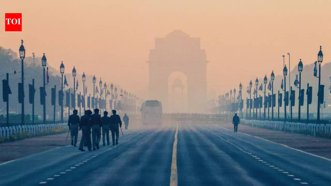 What’s the weather today: Tourism hotspots in north India brace for snow, hail and fog as western disturbance arrives