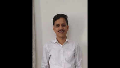 Stabbing on Mumbai local train: Victim had planned dinner outing with wife for her birthday