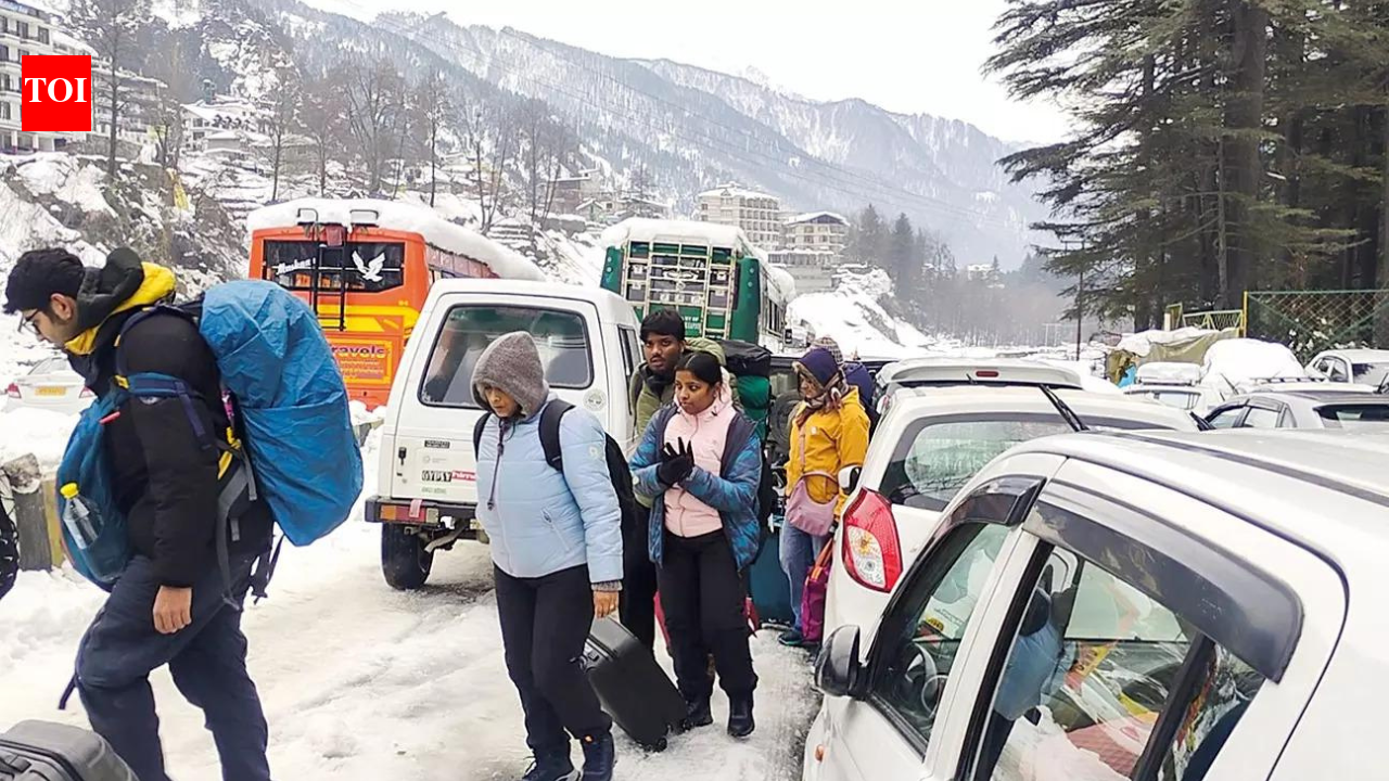 15km in 10 hours: Snow rush turns into traffic nightmare in Manali