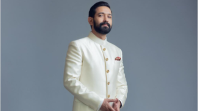 Did you know Vikrant Massey once broke down and cried in front of 100 people?