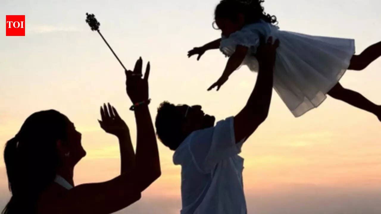 Mom Alia Bhatt flaunts handmade Indian flag by Raha this Republic Day