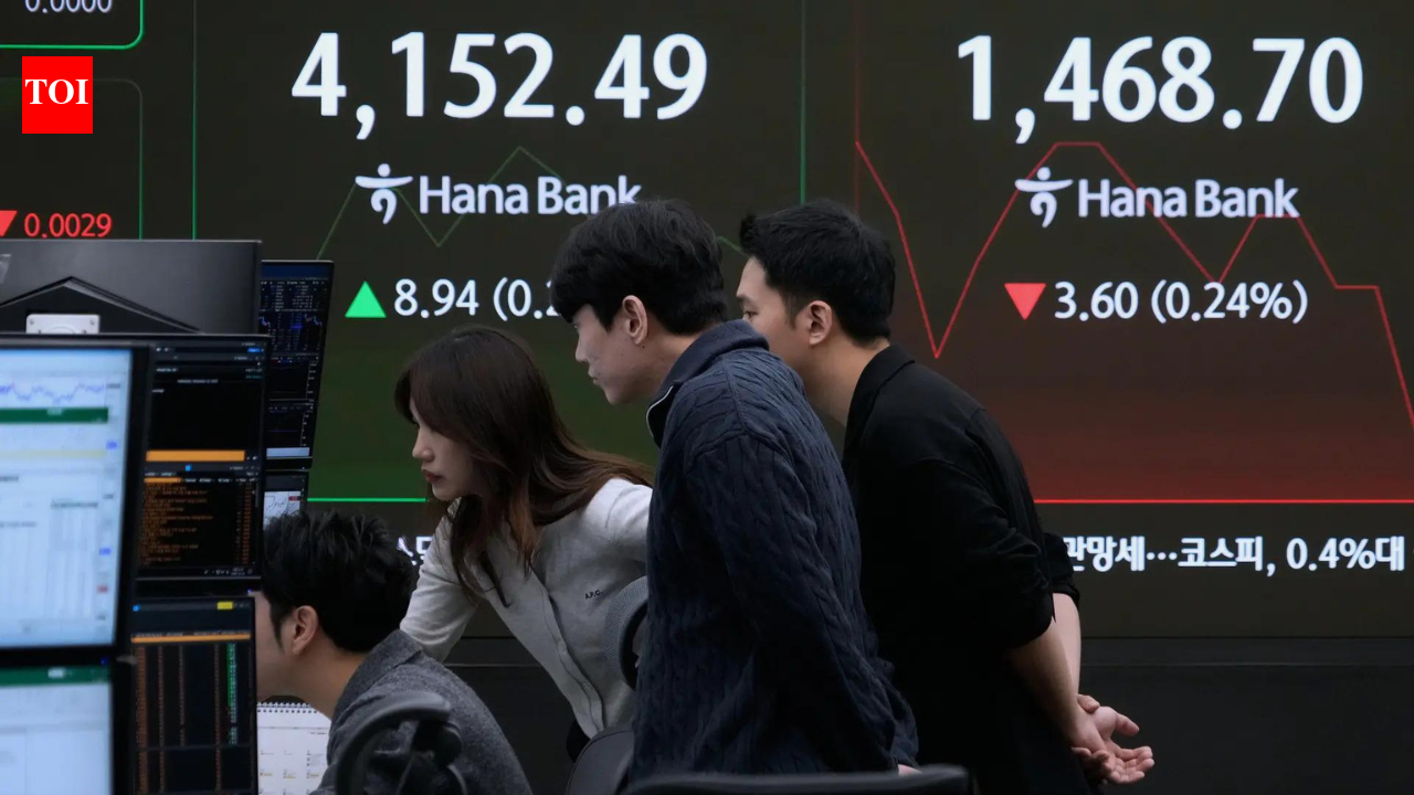 Asian stocks today: Markets slip as yen surge drags Japan equities; tariff worries weigh on sentiment