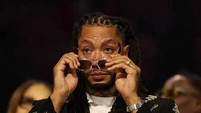 Chicago Bulls star Derrick Rose receives heartfelt tributes from NBA legends Michael Jordan and LeBron James following his historic jersey retirement