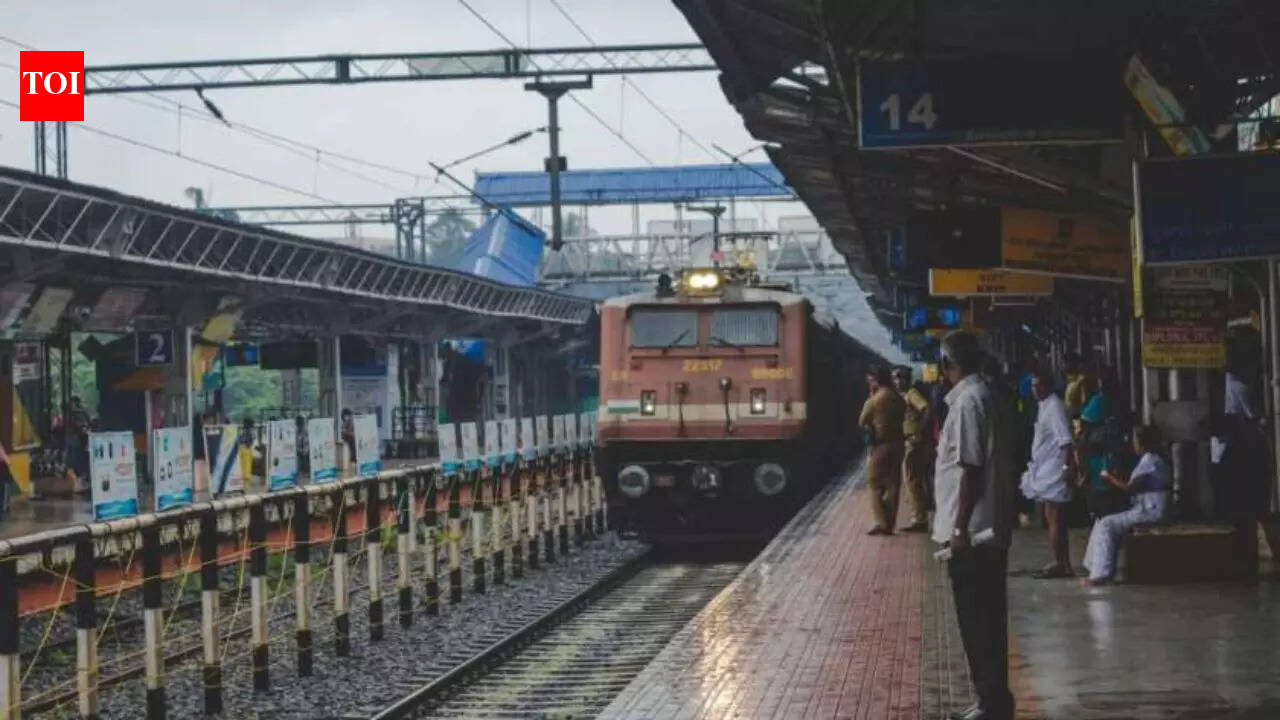 Stagger station revamp to prioritise funding of rail corridors, govt panel tells railways