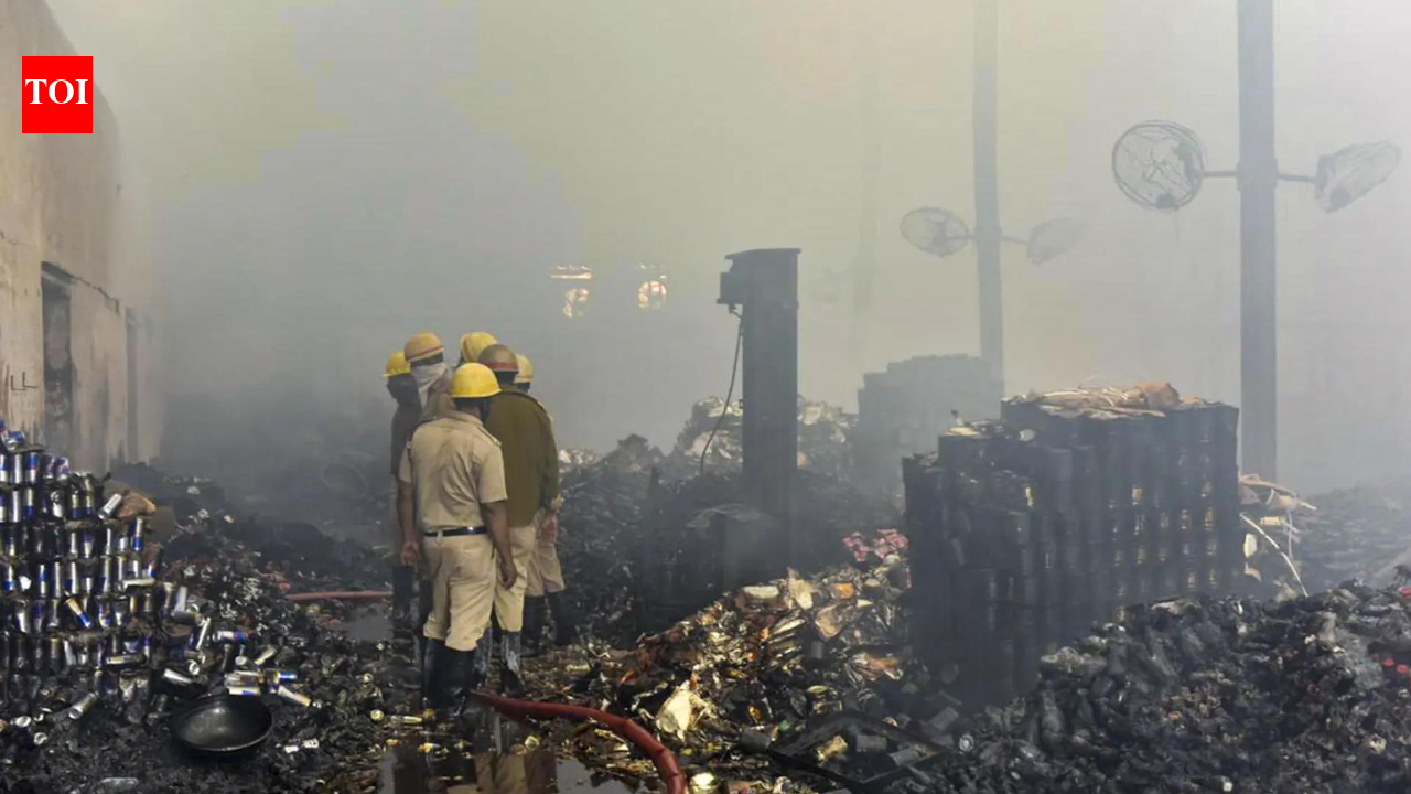 Kolkata: At least 7 killed, 21 missing in massive warehouse fire; probe underway