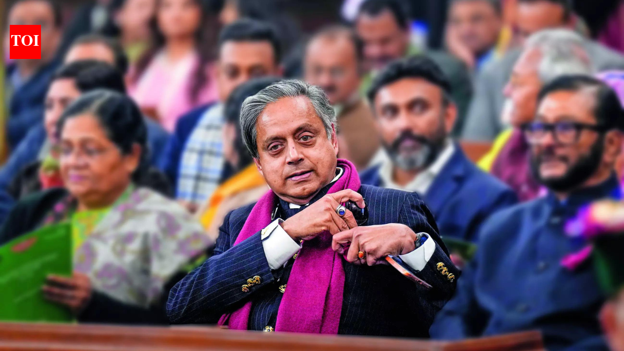 'United for Kerala elections': Congress leaders likely to meet Shashi Tharoor to settle issues