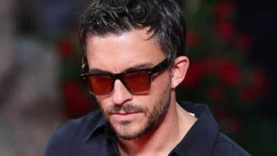 Jonathan Bailey opens up on his weird habit while shooting intimate scenes