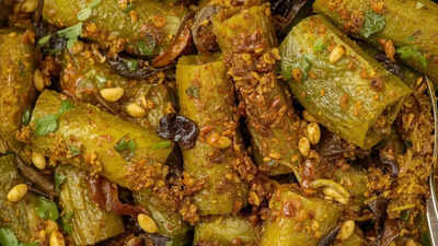 How to cook arbi ke patte ki sabzi at home