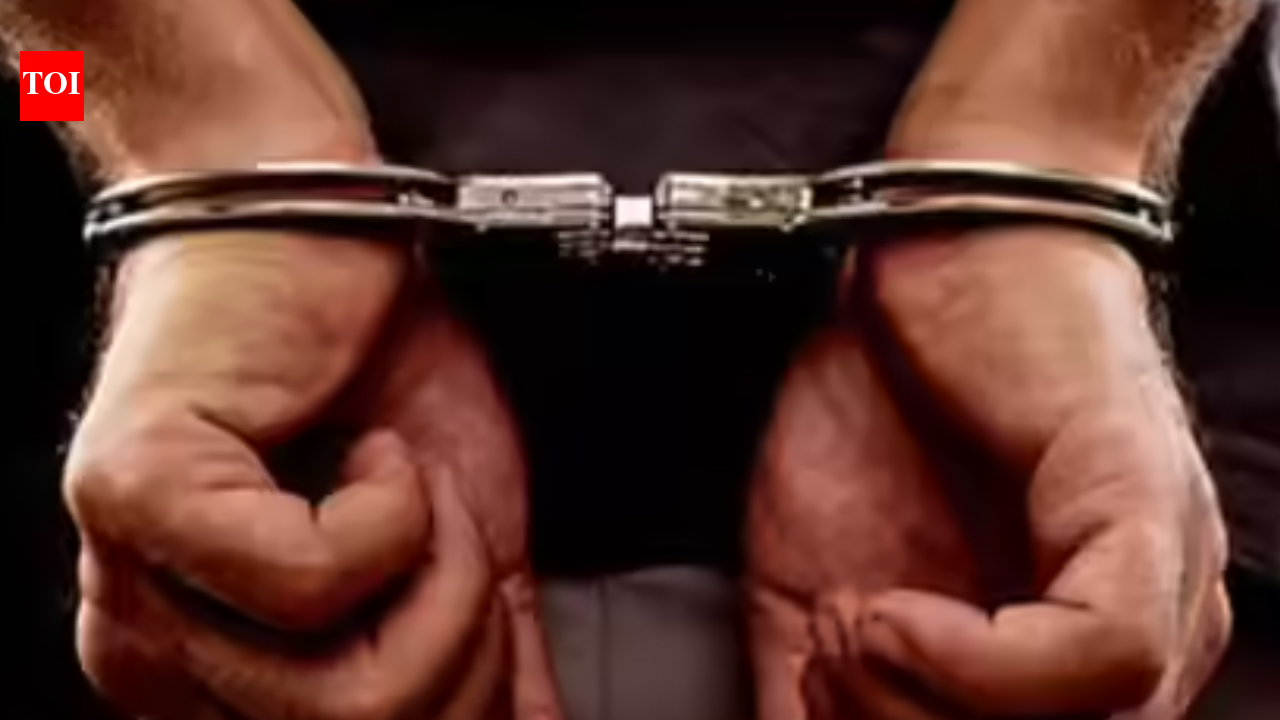 Liquor smugglers arrested during encounter in UP’s Azamgarh; Rs 10L brew seized