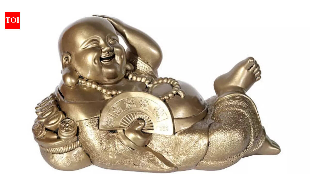 Laughing Buddha placement for wealth and happiness