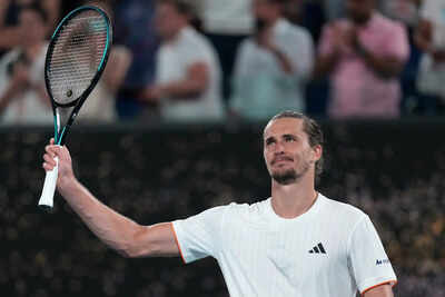 Australian Open: Alexander Zverev advances after hard-fought win over Huyen Tien