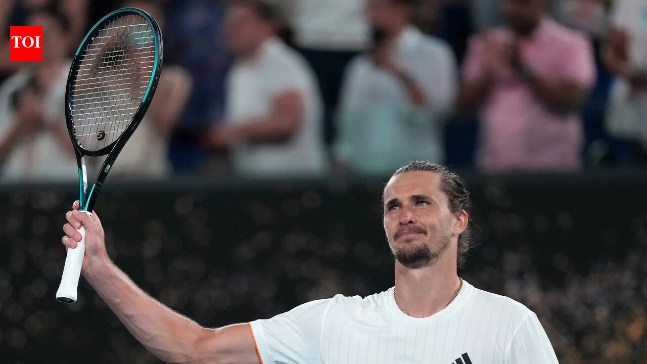 Australian Open: Zverev advances after hard-fought win over Huyen Tien
