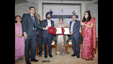 Delhi govt signs MoU with CGTMSE to provide collateral-free loans to entrepreneurs, traders