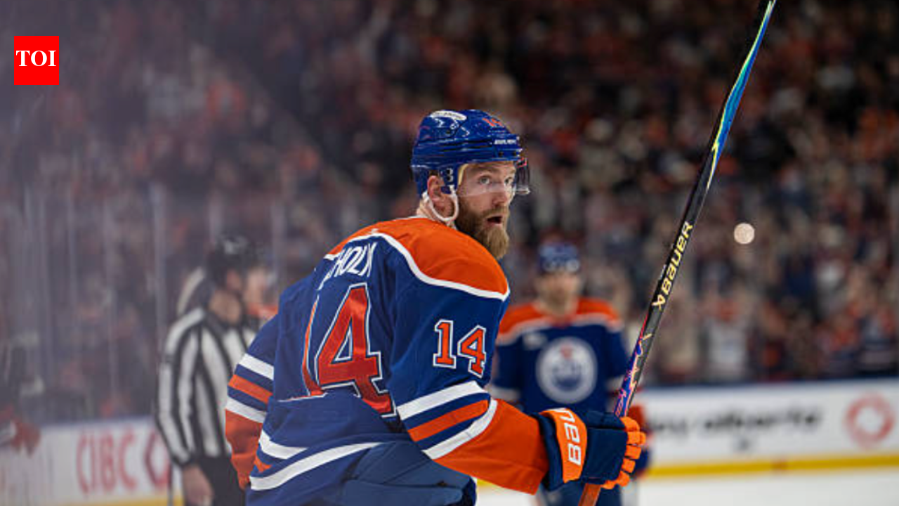 Edmonton Oilers vs. Chicago Blackhawks valuation comparison: Market size, success, and financial impact