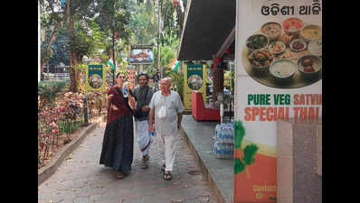 Govt decides to renovate facilities at Ekamra Haat