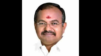 Ramadoss hits out at DMK, AIADMK; PMK MLA praises Vijay