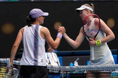 Elena Rybakina defeats Iga Swiatek to book Australian Open semi-final spot