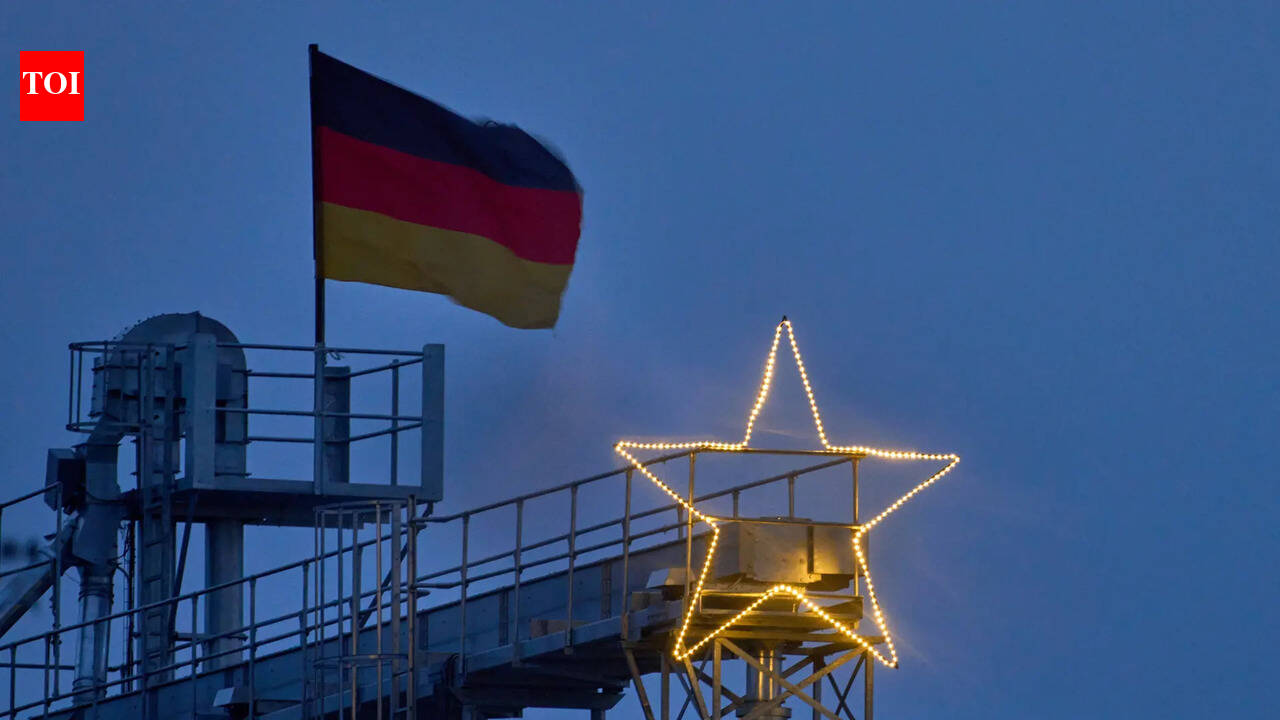 Dutch eye new govt next month as coalition deal clinched