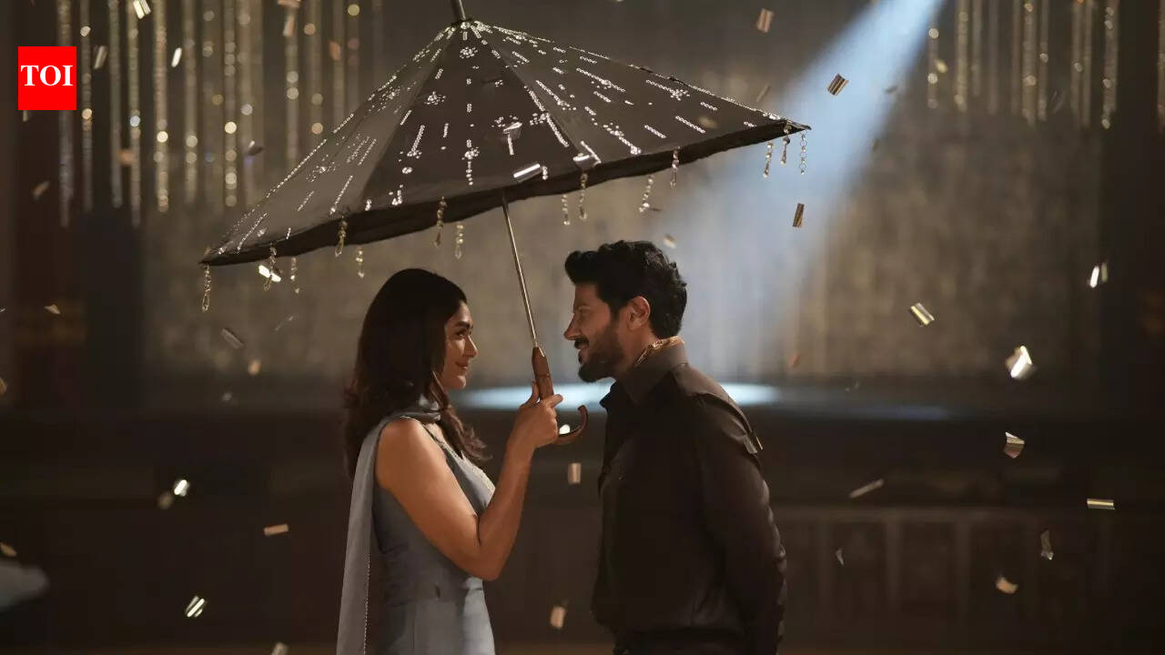 Mrunal Thakur and Dulquer Salmaan reunite? VIRAL umbrella PIC sparks ‘Sita Ramam 2’ rumors