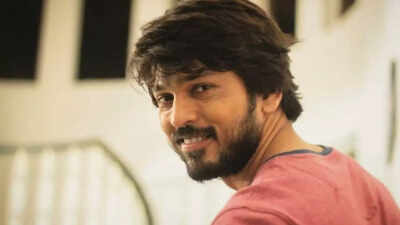  I don’t think plays can ever die; the experience of a live audience is different - exclusive!