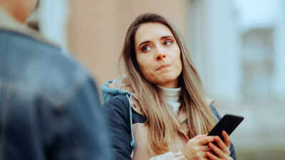 Zodiac signs who are possessive in love