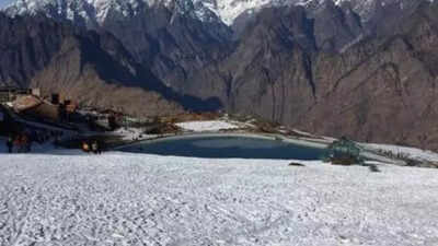 Desert dust storms ferry disease-causing bacteria to the Himalayan hilltops
