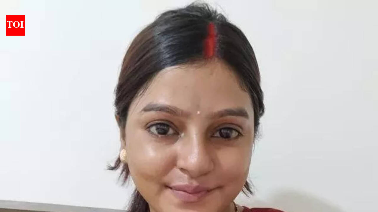 Jaunpur village mourns death of its daughter Pinky Mali in plane crash