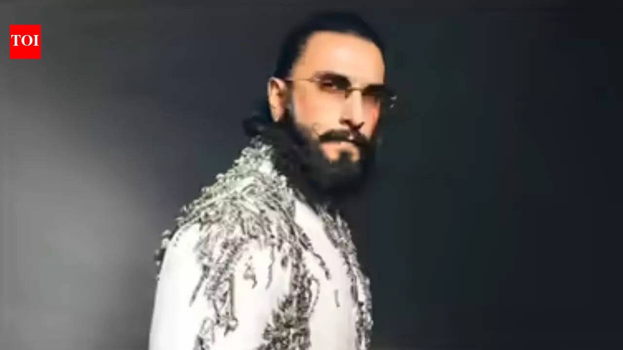 FIR against actor Ranveer Singh for mimicking Rishab Shetty’s Daiva act from film Kantara