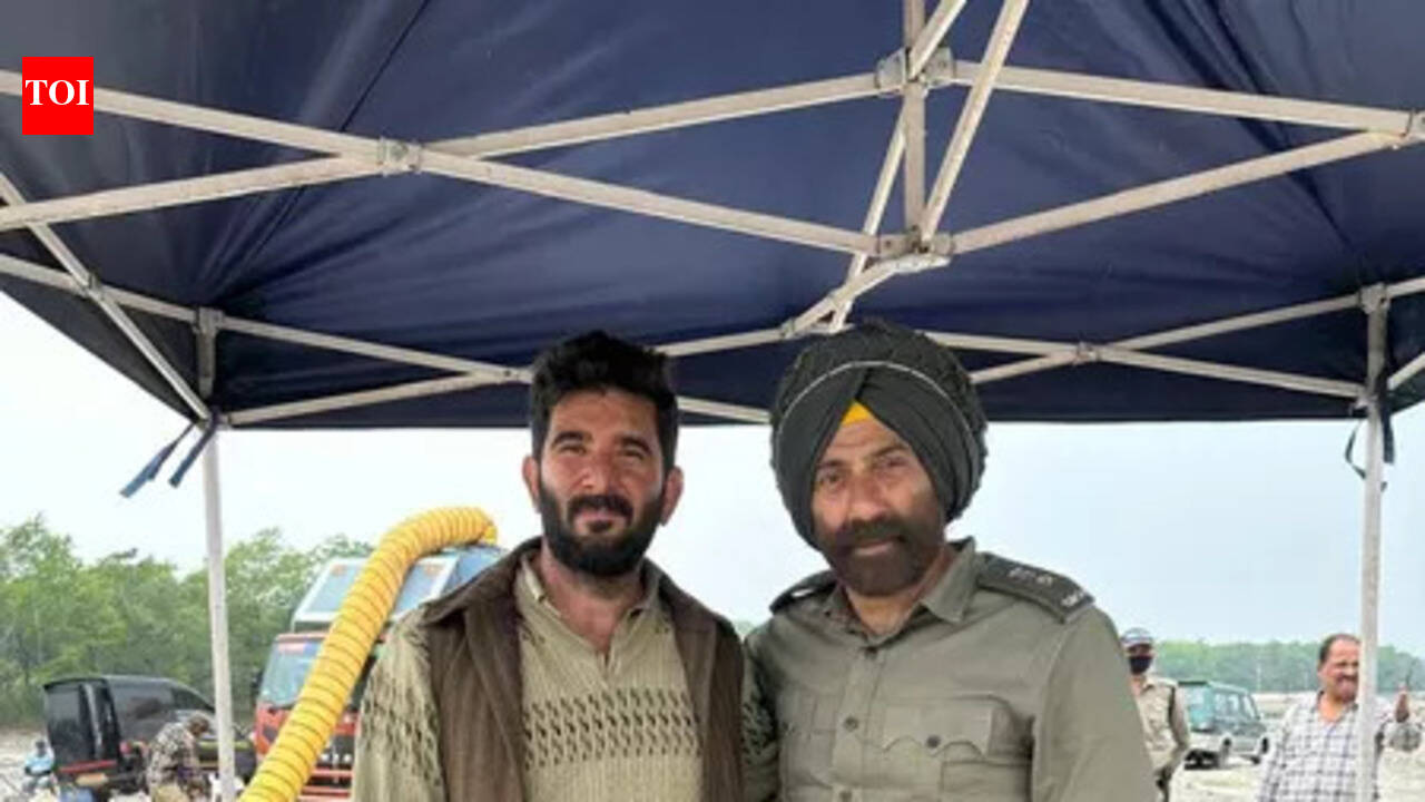 ‘Border 2’ actor Behzaad Khan says he hesitated to punch Sunny Deol out of respect