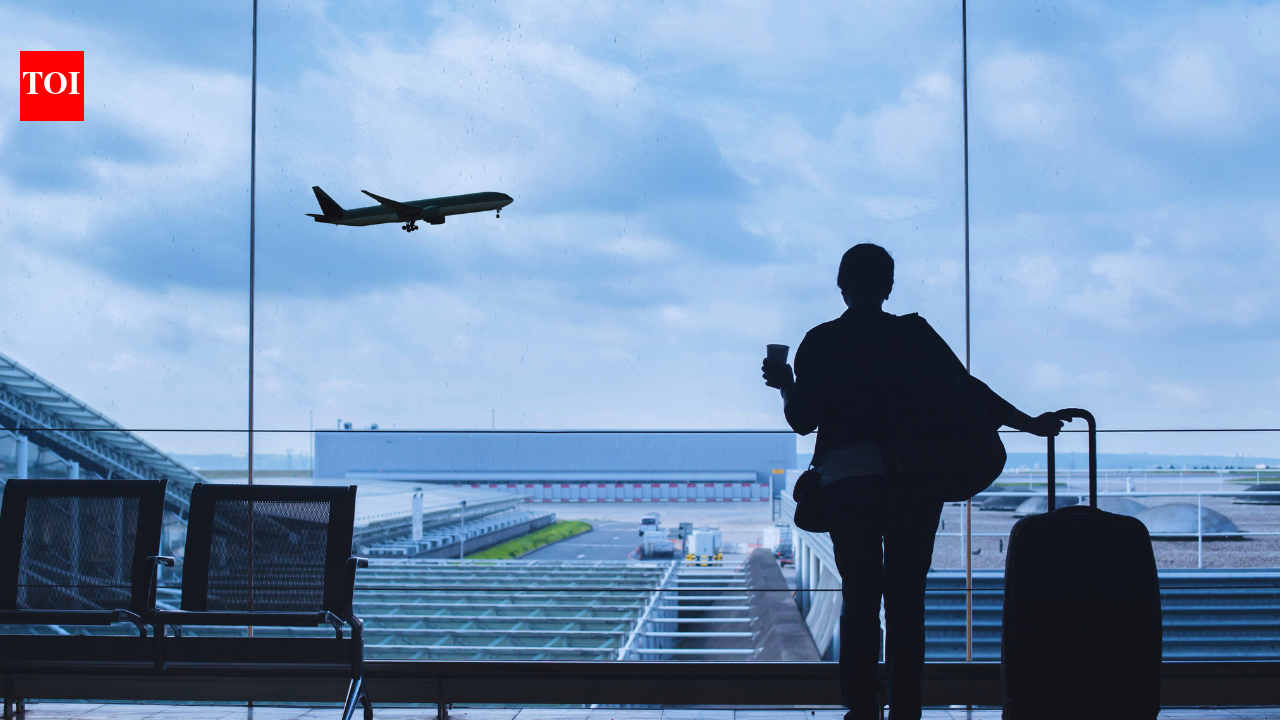 क्या अकेला रहना खतरे का संकेत है? क्या वीज़ा प्रणालियाँ एकल महिलाओं की अलग तरह से जाँच करती हैं? |