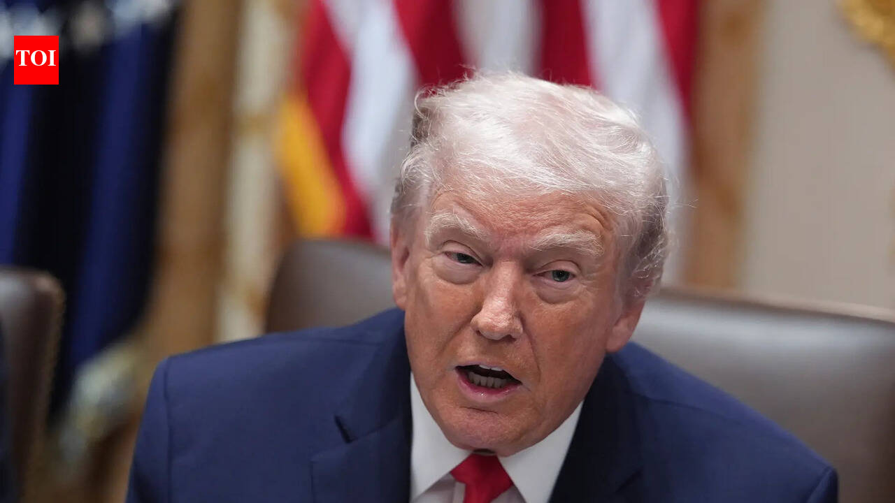 Trump says US will reopen commercial airspace over Venezuela