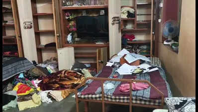 Robbers invade house, stab and rob man in Lunawada village