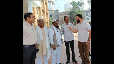 Chaos mars Haj health check-up camp at Mayo hosp, pilgrims suffer