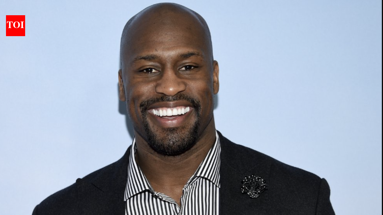 Former NFL star Vernon Davis accused of assault during argument over abortion, court documents reveal