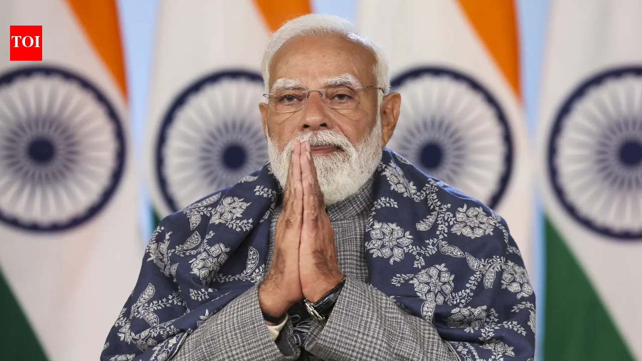 'Forever inspire his fellow countrymen': PM Modi remembers Mahatma Gandhi on his death anniversary