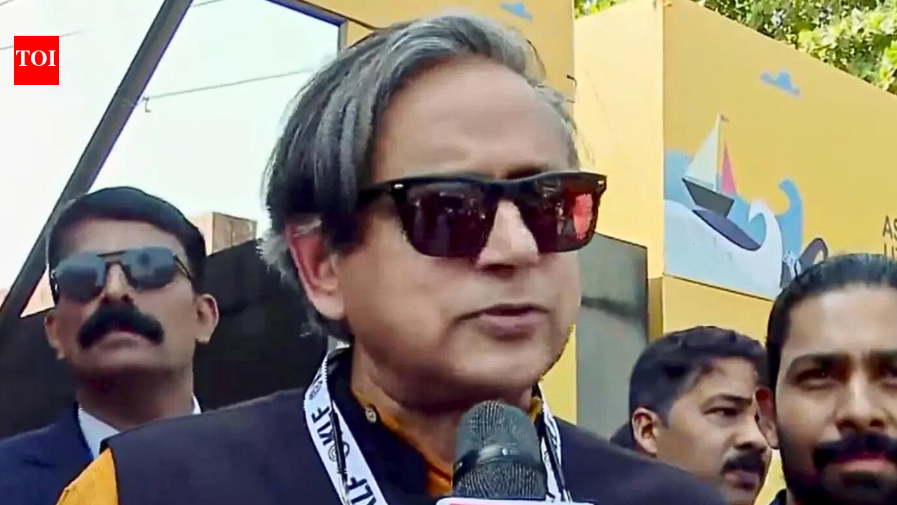 'Strong voice against communalism': Shashi Tharoor praises Rahul Gandhi; what he said on differences with party