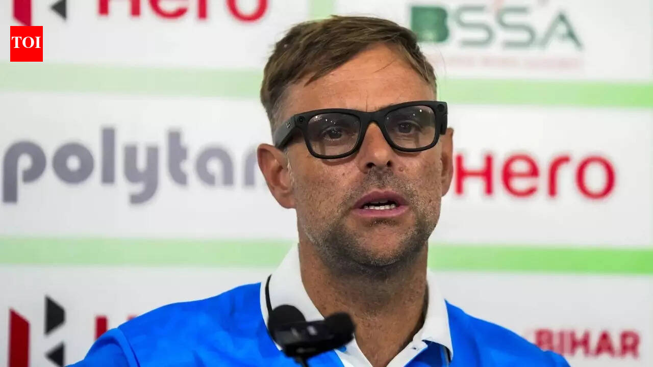 India's coach offered to resign after senior player's exclusion over 'indiscipline'