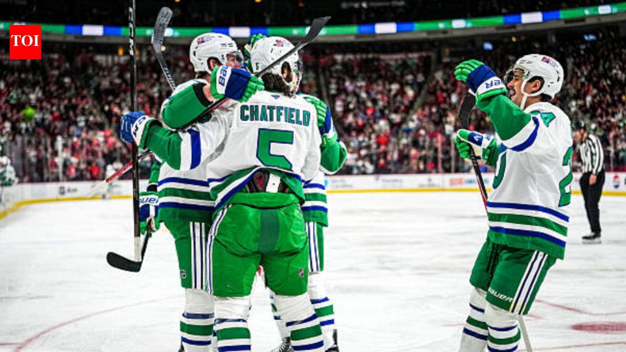 Hurricanes make NHL history with stunning final-minute comeback vs Mammoth