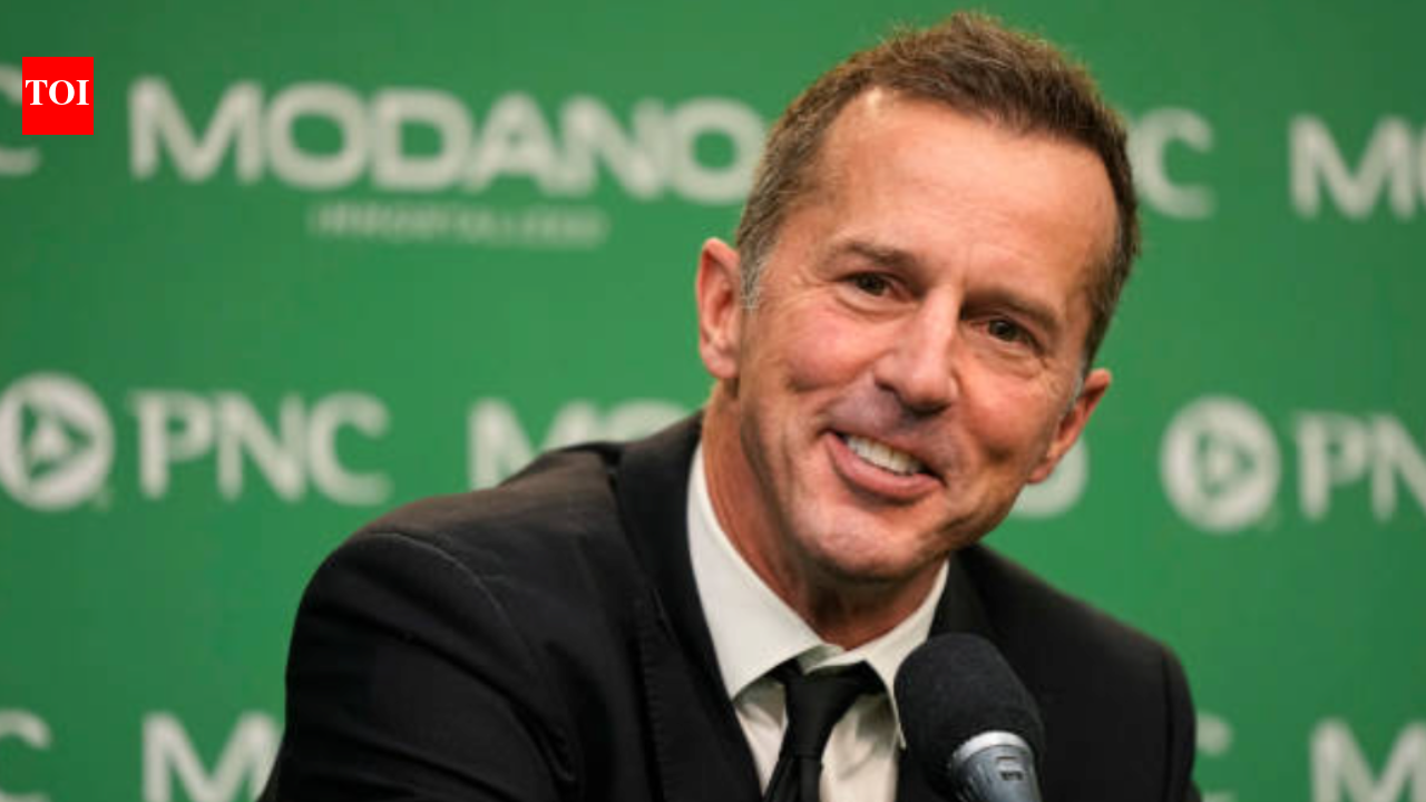 “Couldn’t be more proud of you”: Mike Modano shares heartfelt message after Patrick Kane becomes top U.S. scorer