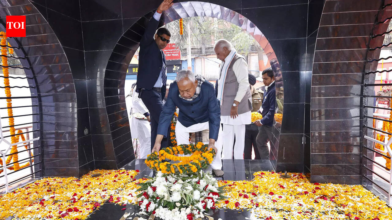 Bapu remembered on 79th death anniversary