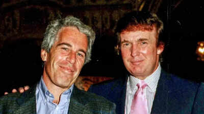 Trump's DOJ Under Fire: 16 Files 'GO MISSING' From Epstein Library Within 24 Hours Of Release