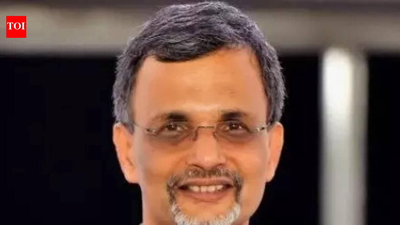 ‘Lower govt stake can fetch higher receipts’