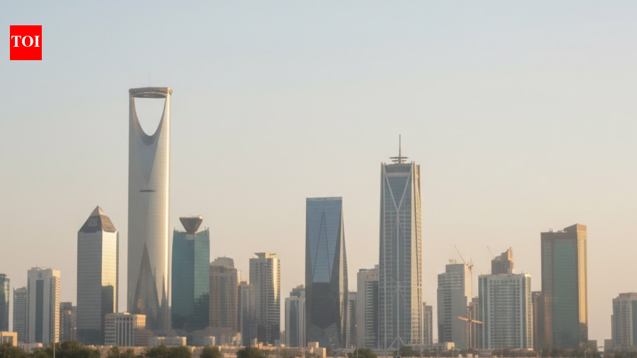 Saudi Arabia explains criteria for appointing non-Saudis as general managers