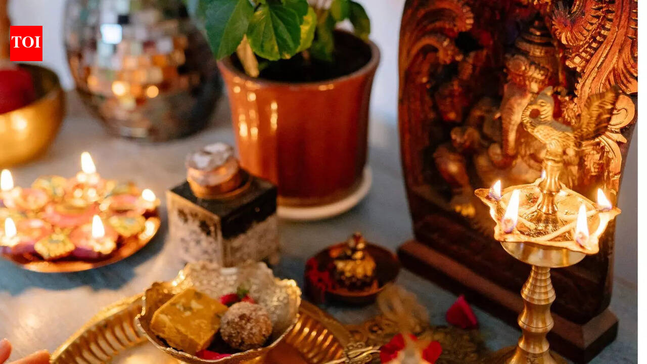 3 Symbols that can be placed in Mandir for good luck