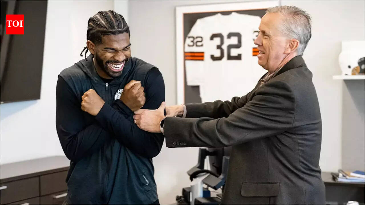 "We tried to draft your...": Browns coach Todd Monken opens tenure with first, viral moment with Shedeur Sanders over their draft history